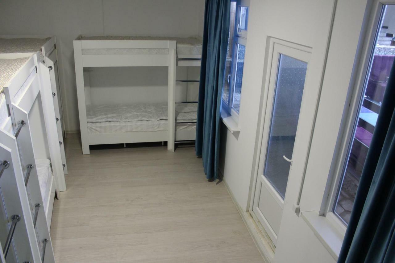 Park Hostel Osh Ngoại thất bức ảnh