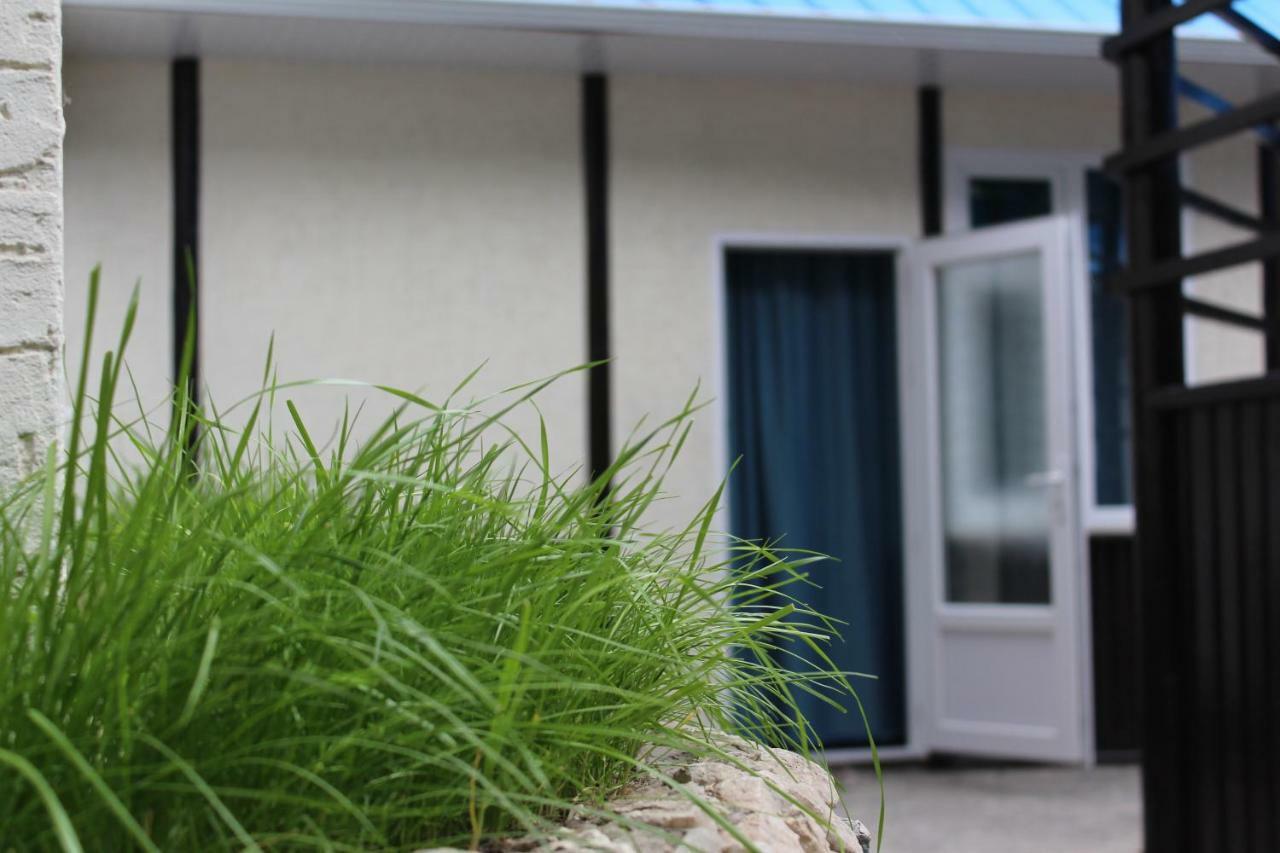 Park Hostel Osh Ngoại thất bức ảnh
